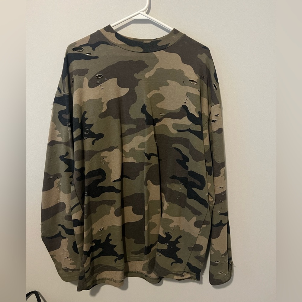 PacSun camo distressed crewneck